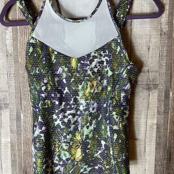 Lululemon Running In The City Tank Top - Size 6 - Picture 3 of 8